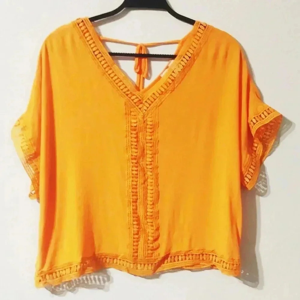 Pinky Orange eyelet‎ trim Top